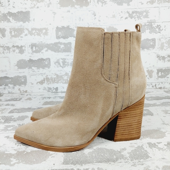 New Marc Fisher LTD Oshay Chelsea Suede Pointed Ankle Bootie Beige Boots  W369 - Picture 1 of 12